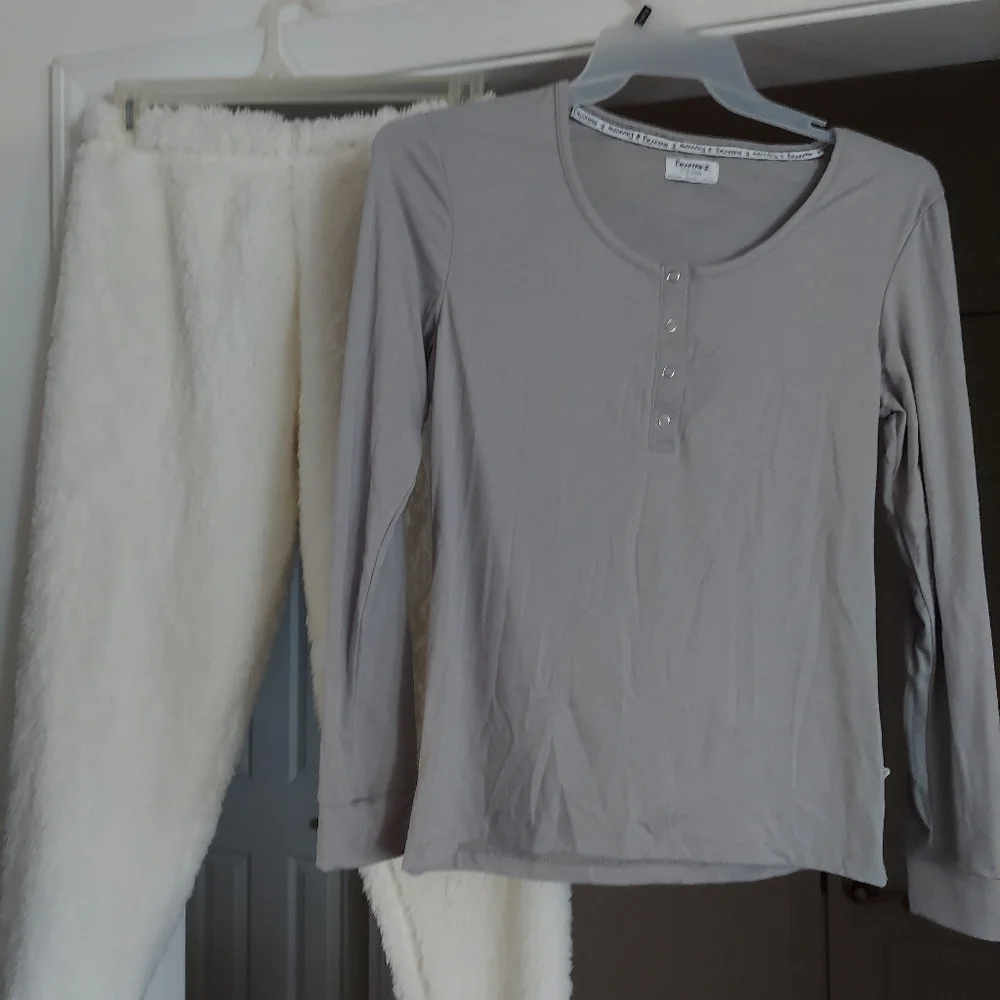 Women's PJ'S - Picture 11 of 12